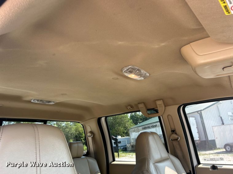 image for item ET3039 2010 Ford F250 Super Duty XL  Crew Cab pickup truck