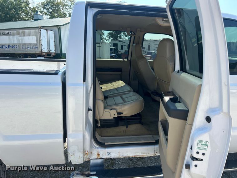 image for item ET3039 2010 Ford F250 Super Duty XL  Crew Cab pickup truck