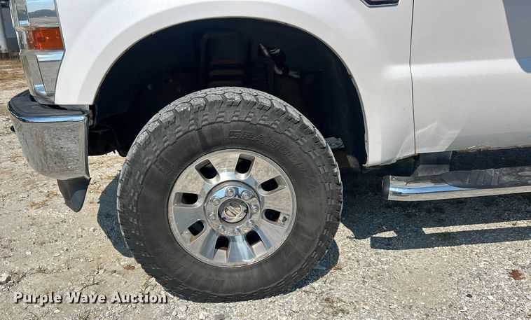 image for item ET3039 2010 Ford F250 Super Duty XL  Crew Cab pickup truck