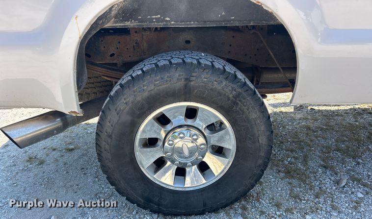 image for item ET3039 2010 Ford F250 Super Duty XL  Crew Cab pickup truck