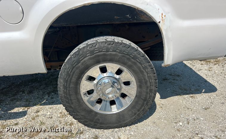 image for item ET3039 2010 Ford F250 Super Duty XL  Crew Cab pickup truck