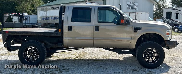 image for item ET3092 2008 Ford F250 Super Duty Lariat  Crew Cab flatbed truck