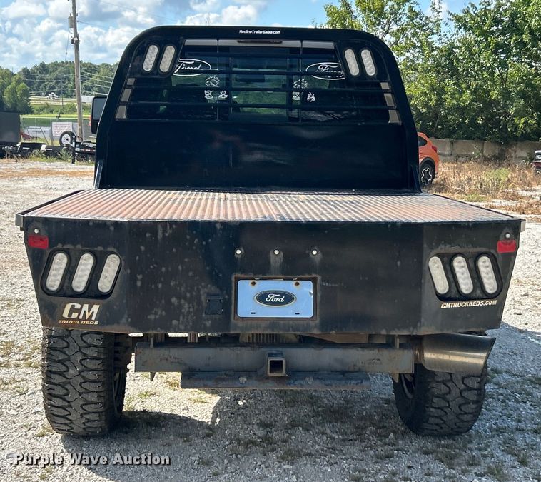 image for item ET3092 2008 Ford F250 Super Duty Lariat  Crew Cab flatbed truck
