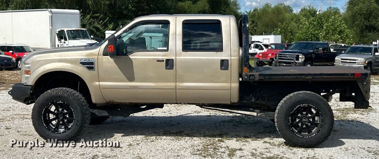 image for item ET3092 2008 Ford F250 Super Duty Lariat  Crew Cab flatbed truck