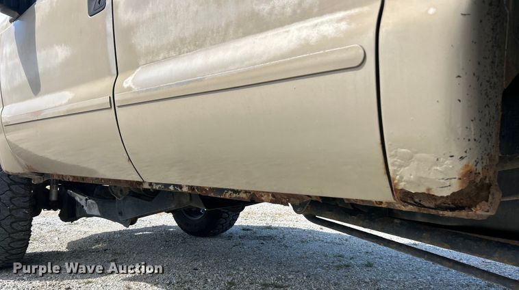 image for item ET3092 2008 Ford F250 Super Duty Lariat  Crew Cab flatbed truck