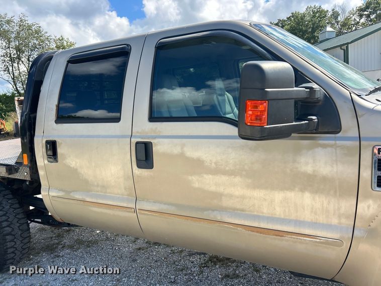 image for item ET3092 2008 Ford F250 Super Duty Lariat  Crew Cab flatbed truck