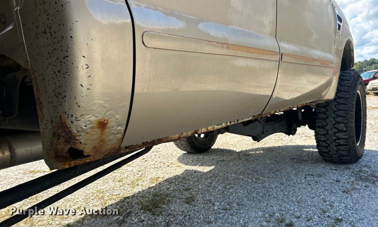 image for item ET3092 2008 Ford F250 Super Duty Lariat  Crew Cab flatbed truck