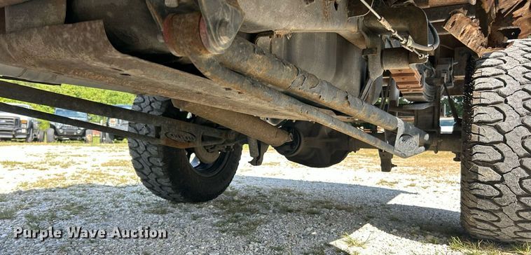 image for item ET3092 2008 Ford F250 Super Duty Lariat  Crew Cab flatbed truck