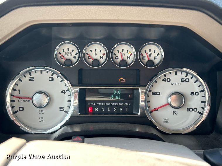 image for item ET3092 2008 Ford F250 Super Duty Lariat  Crew Cab flatbed truck