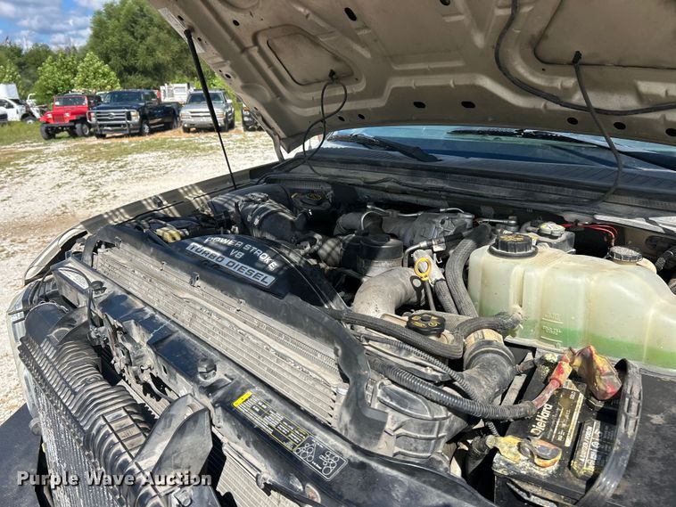 image for item ET3092 2008 Ford F250 Super Duty Lariat  Crew Cab flatbed truck