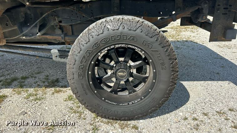 image for item ET3092 2008 Ford F250 Super Duty Lariat  Crew Cab flatbed truck