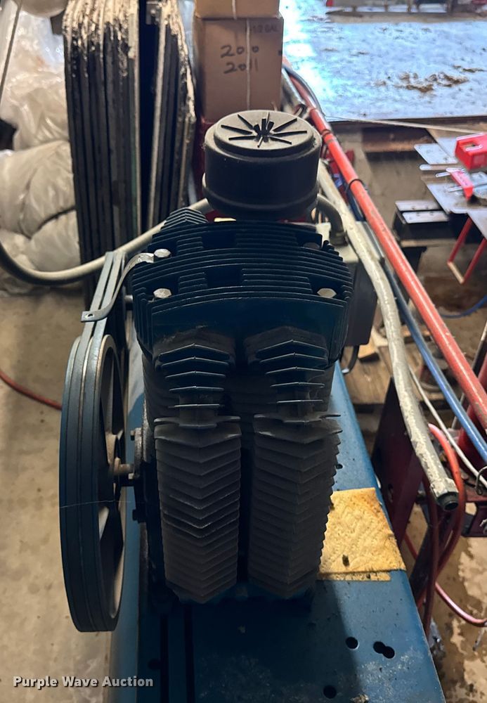 image for item ET8506 Buckeye CK430822Z30H5 air compressor