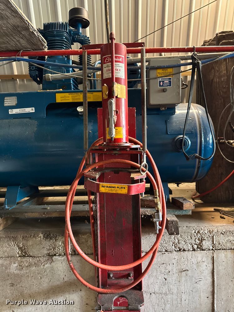 image for item ET8506 Buckeye CK430822Z30H5 air compressor