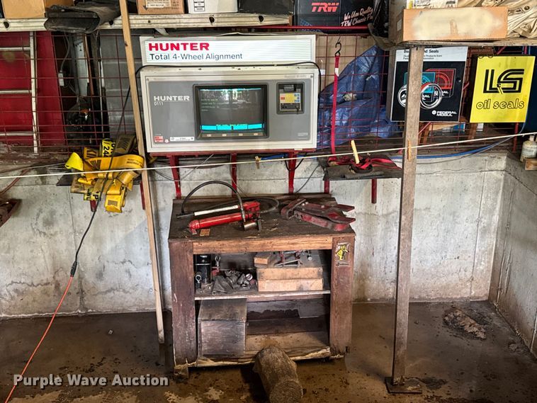 image for item ET8507 Hunter D111 alignment machine