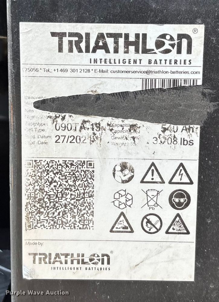 image for item EU0006 CombiLift C6000ET forklift