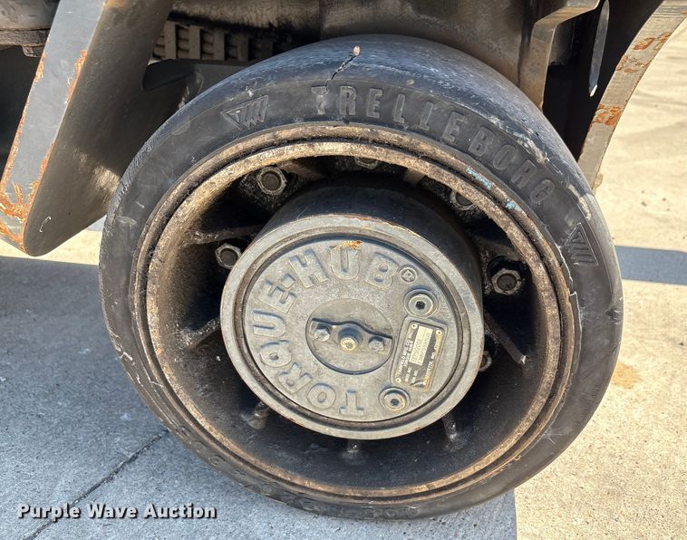 image for item EU0006 CombiLift C6000ET forklift