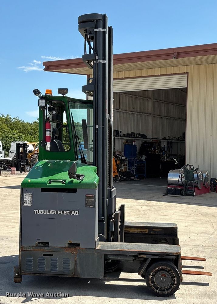 image for item EU0007 CombiLift C6000ET forklift