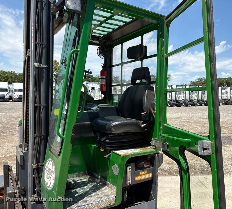 image for item EU0007 CombiLift C6000ET forklift