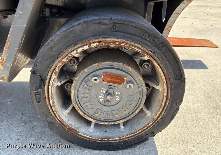 image for item EU0007 CombiLift C6000ET forklift