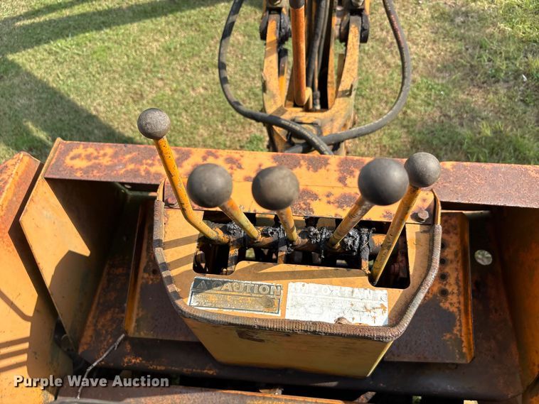 image for item EU0012 1977 Case 580C backhoe