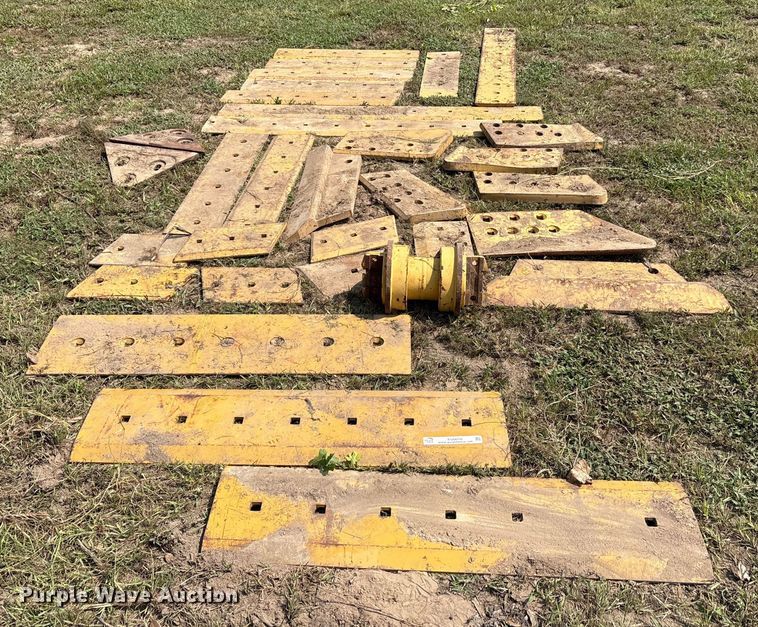 image for item EU0016 Dozer attachments