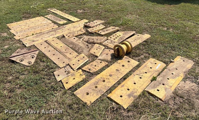 image for item EU0016 Dozer attachments