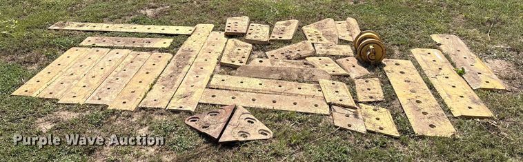 image for item EU0016 Dozer attachments