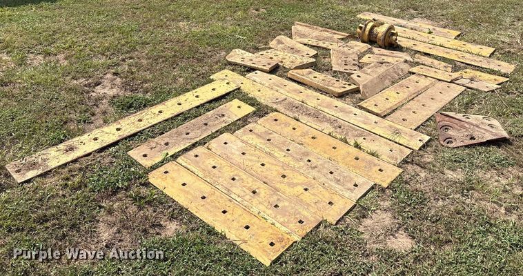 image for item EU0016 Dozer attachments