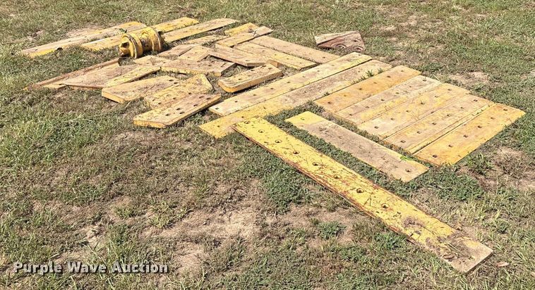 image for item EU0016 Dozer attachments