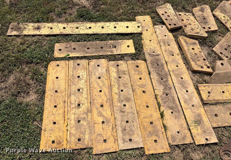 image for item EU0016 Dozer attachments