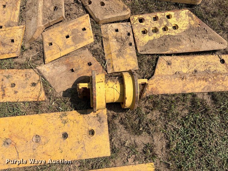 image for item EU0016 Dozer attachments