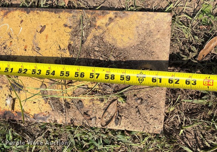 image for item EU0016 Dozer attachments