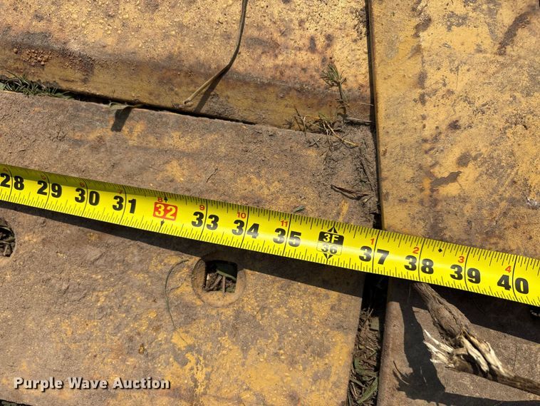 image for item EU0016 Dozer attachments