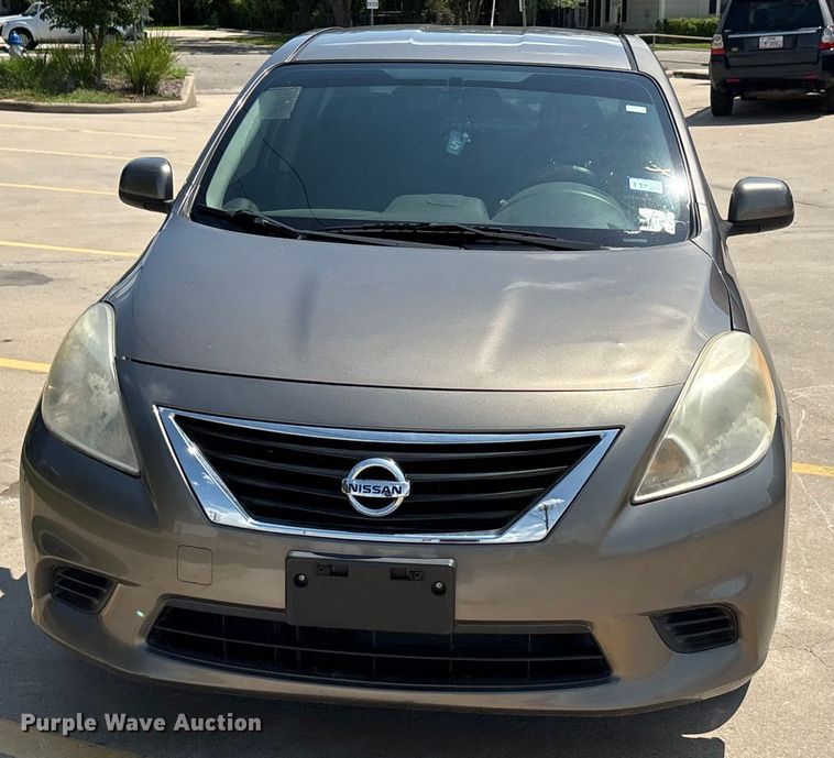 image for item EU0017 2012 Nissan Versa 