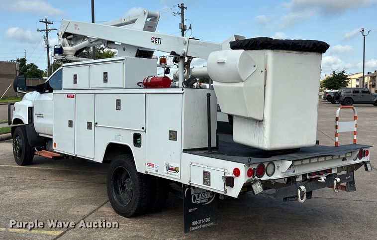 image for item EU0018 2019 Chevrolet Silverado 6500HD bucket truck