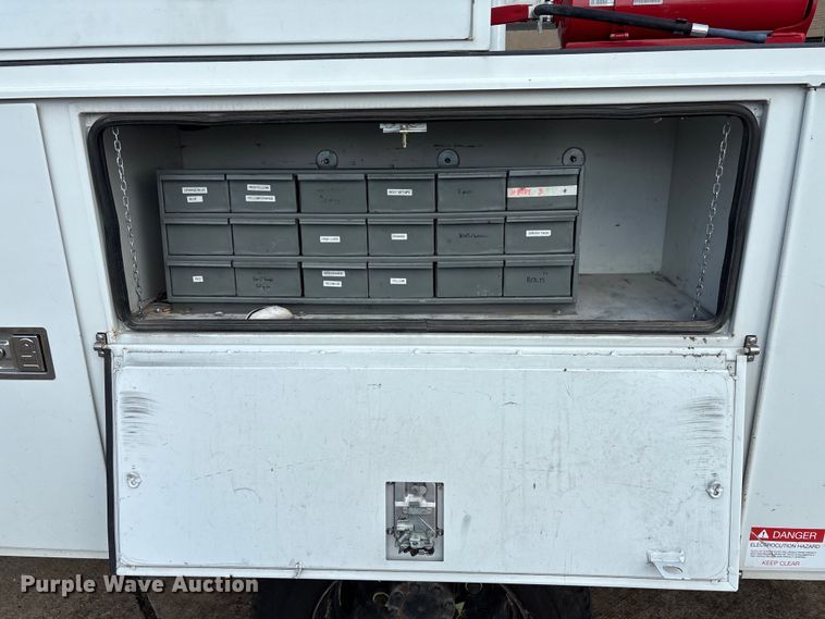 image for item EU0018 2019 Chevrolet Silverado 6500HD bucket truck