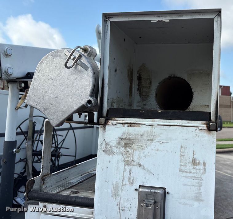 image for item EU0018 2019 Chevrolet Silverado 6500HD bucket truck