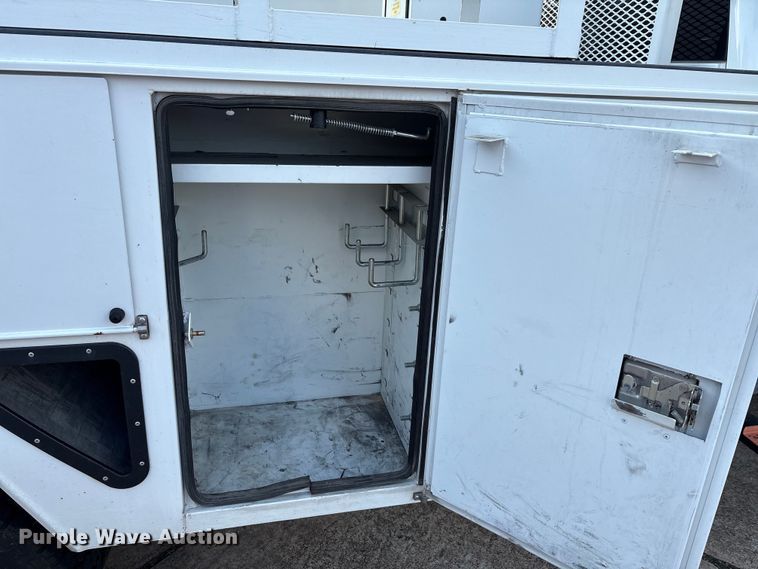 image for item EU0018 2019 Chevrolet Silverado 6500HD bucket truck