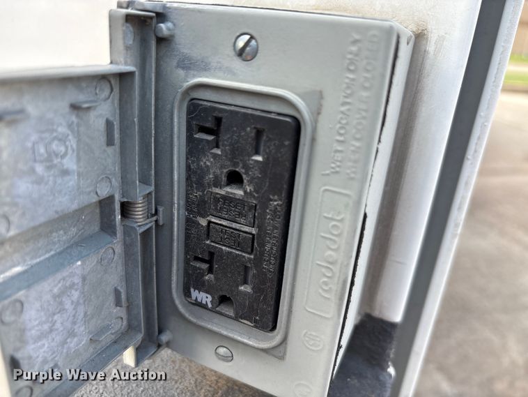 image for item EU0018 2019 Chevrolet Silverado 6500HD bucket truck