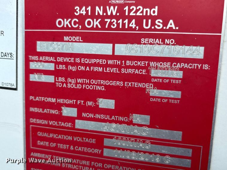 image for item EU0018 2019 Chevrolet Silverado 6500HD bucket truck