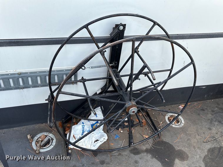 image for item EU0018 2019 Chevrolet Silverado 6500HD bucket truck