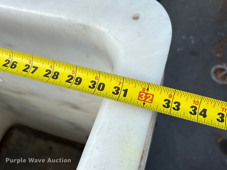 image for item EU0018 2019 Chevrolet Silverado 6500HD bucket truck