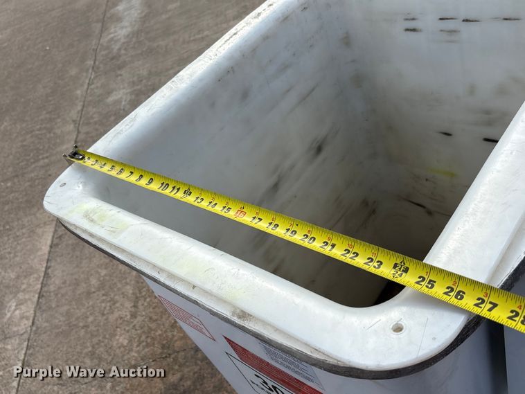 image for item EU0018 2019 Chevrolet Silverado 6500HD bucket truck