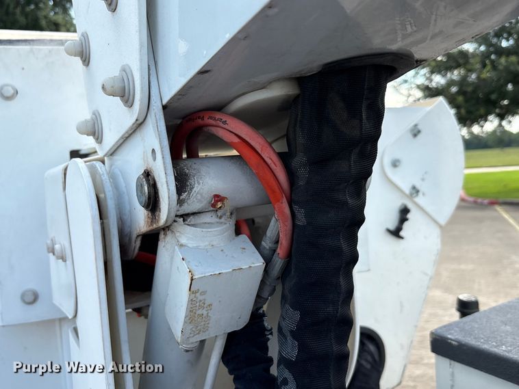 image for item EU0018 2019 Chevrolet Silverado 6500HD bucket truck