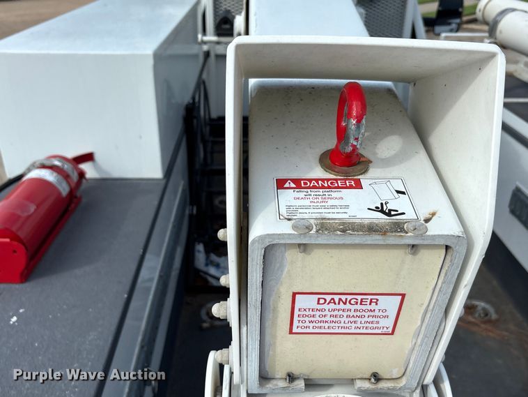 image for item EU0018 2019 Chevrolet Silverado 6500HD bucket truck