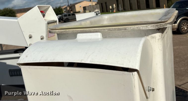 image for item EU0018 2019 Chevrolet Silverado 6500HD bucket truck