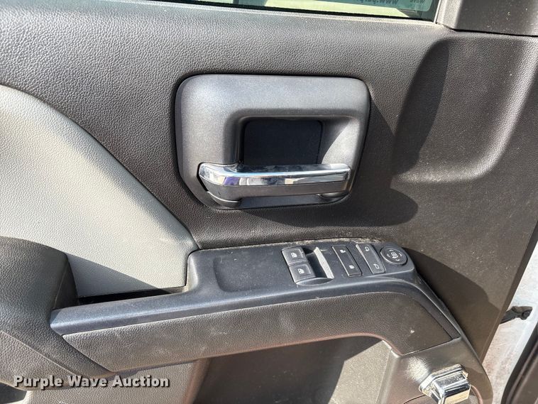 image for item EU0018 2019 Chevrolet Silverado 6500HD bucket truck