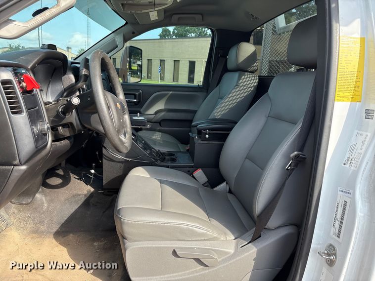 image for item EU0018 2019 Chevrolet Silverado 6500HD bucket truck