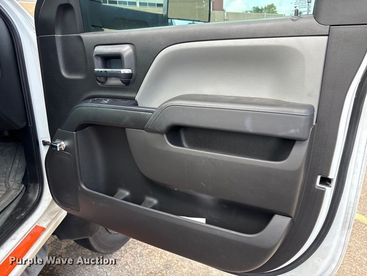 image for item EU0018 2019 Chevrolet Silverado 6500HD bucket truck