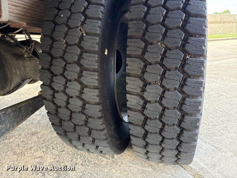 image for item EU0018 2019 Chevrolet Silverado 6500HD bucket truck